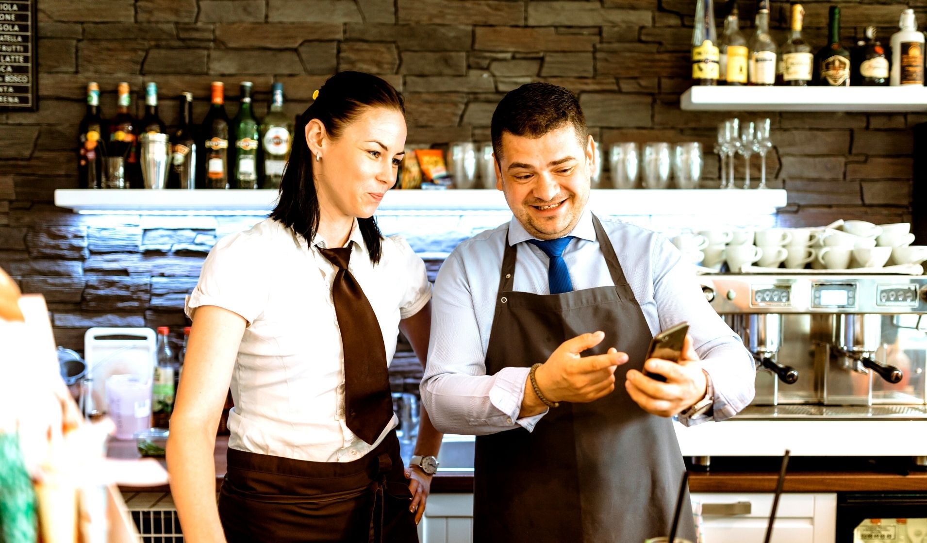 How to Run Your Pub, Bar or Cafe From Your Phone (and Get Your Life Back)
